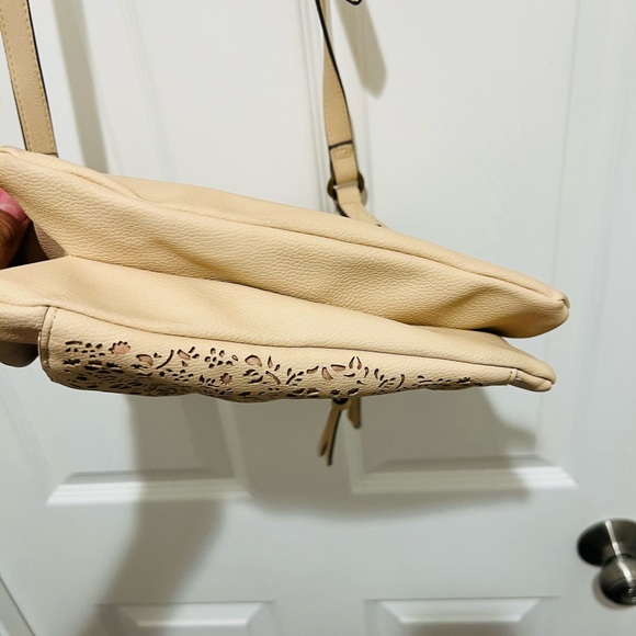 Sonoma Good For Life Cross Body Beige Purse With Zipper Closure With 7 Pockets - Picture 11 of 11